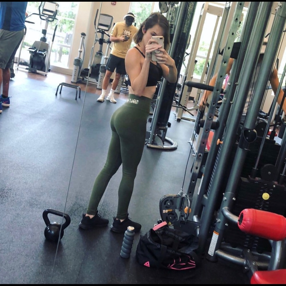 GIRLS WHO LIFT Stellar Leggings Camo